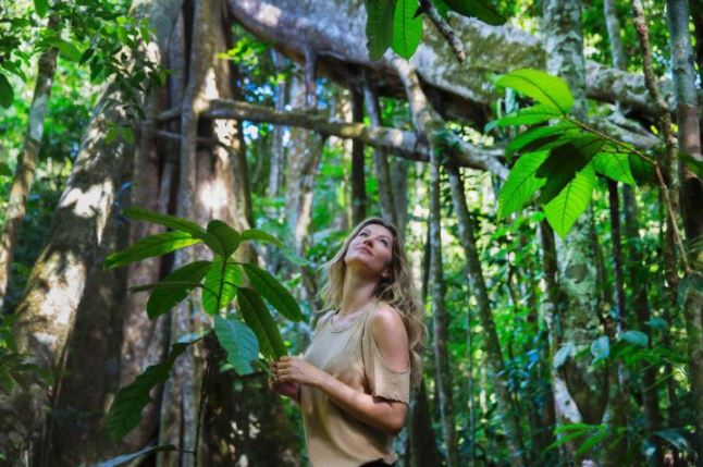Natura Ekos e Gisele Bündchen se unem pela causa Amazônia Viva e pela beleza consciente